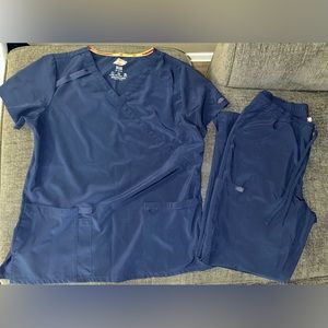Dickies EDS women’s Navy scrub set, used⭐️FINAL OFFER